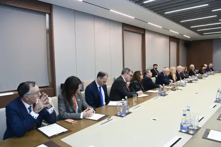 Ceyhun Bayramov Berns Kornla görüşdü