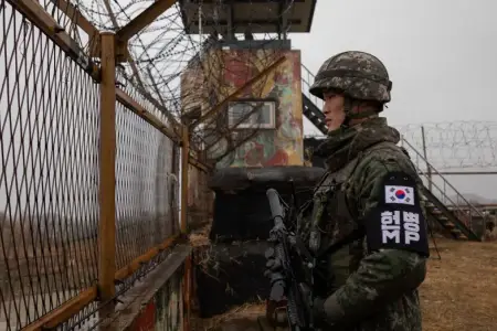 Şimali Koreya sərhədi pozuldu: Kəşfiyyat agentliyinə basqın edildi