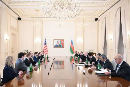 İlham Əliyevin ABŞ-nin Vitse-prezidenti ilə geniş tərkibdə görüşü keçirildi – FOTOLAR