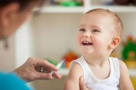 Pediatrdan vacib çağırış: Peyvəndsiz uşaqlar risk altındadır