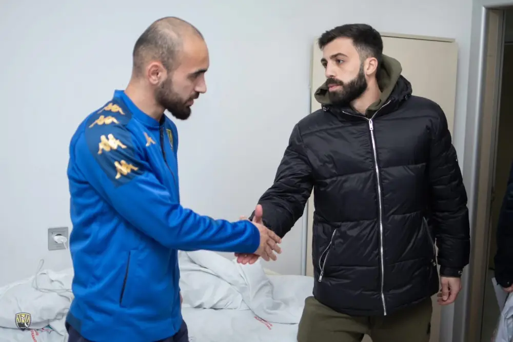 Veysəl Rzayev bıçaqlanandan sonra – FOTOLAR