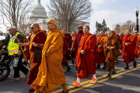 Günün fotosu: sülh üçün 2300 kilometr qət etdilər