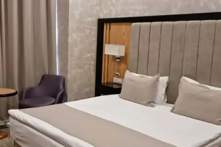 Bakıda hoteldə gənc oğlan öldü