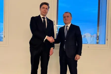 Ceyhun Bayramov Litva Sosial Demokrat Partiyasının sədri ilə görüşdü