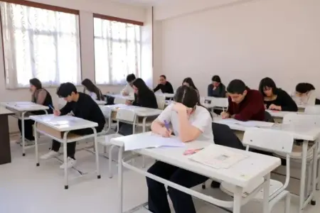 Naxçıvanda magistraturaya qəbul imtahanında 542 bakalavr iştirak edib