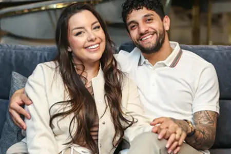 "Qarabağ"ın futbolçusu həyat yoldaşı ilə trendə qoşuldu