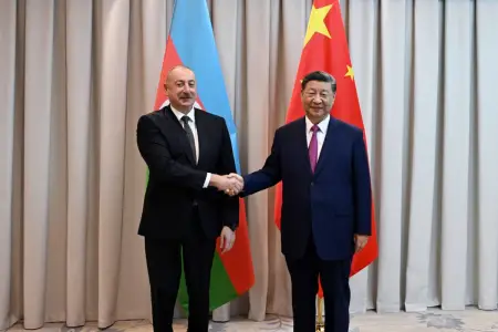 İlham Əliyev Çin sədrini təbrik etdi