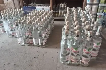 Bu mağazalarda saxta araqlar satılırmış - Foto