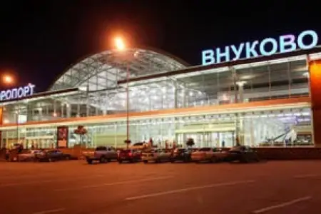 Vnukovo hava limanında azərbaycanlı qadın saxlanıldı