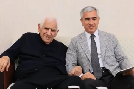 Anar Ələkbərov Nəriman Həsənzadəni evində ziyarət etdi