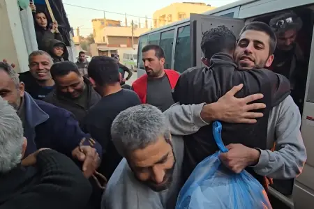 İsrail 13 fələstinlini azad etdi