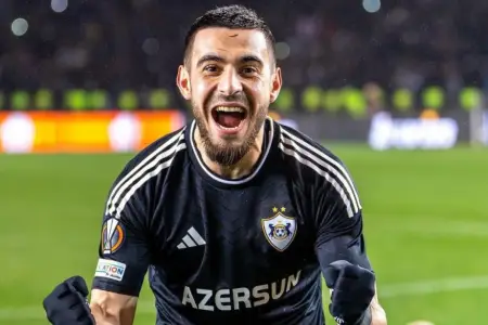 Elvin Cəfərquliyev Azərbaycan futbolunun tarixinə düşdü