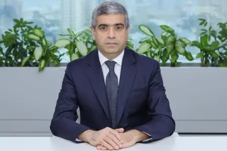 Nazir sədr müavinini vəzifəsindən azad etdi - Foto