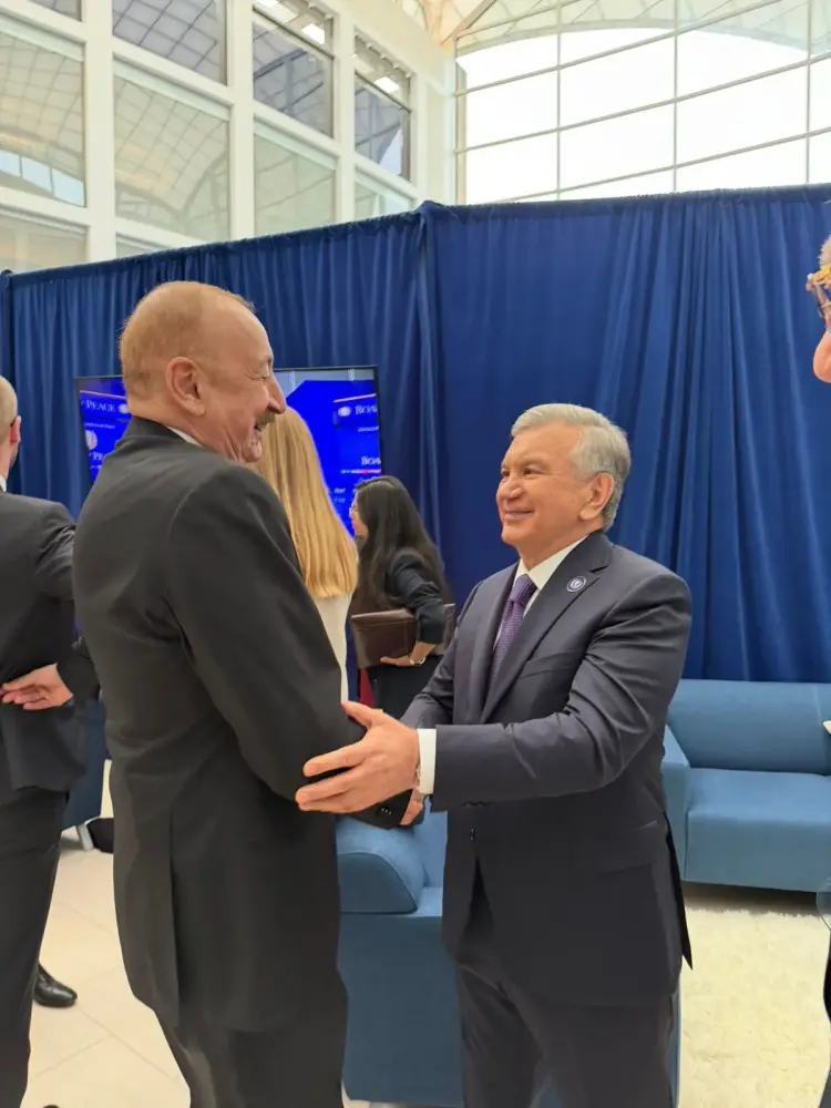 İlham Əliyev Vaşinqtonda bir sıra dövlətlərin liderləri və rəsmi şəxslərlə ayaqüstü görüşdü