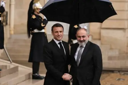 Makron Ermənistana səfər edəcək