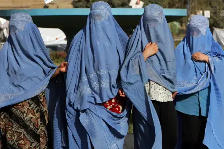 Əfqanıstanda qadınlarla bağlı qalmaqallı qanun – “icazə verildi”, amma…