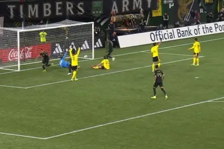 Nəriman Axundzadənin komandası mövsümə məğlubiyyətlə başladı