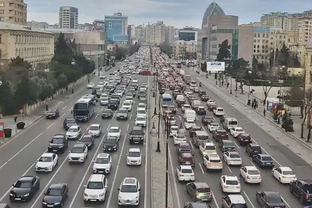 17 istiqamətdə tıxac var - Sürücülərin nəzərinə!