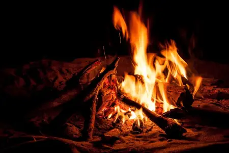 Gəncədə çərşənbə tonqalında bədbəxt hadisə – Yeniyetmə yandı