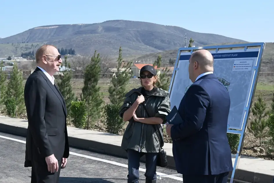 Prezident İlham Əliyev Xocavənd kəndində görülmüş işlərlə tanış oldu