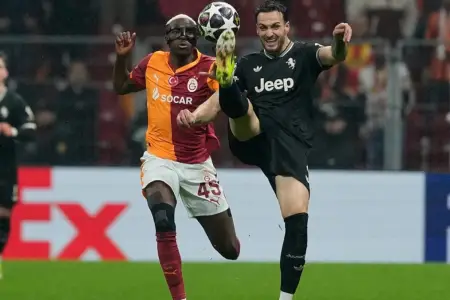 Çempionlar Liqası: "Qalatasaray" 1/8 finalda