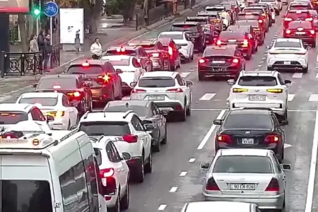 Hazırda 18 yolda tıxac var - SİYAHI