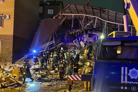 Qazaxıstanda kafedə dəhşətli partlayış: Çox sayda ölən var - Video