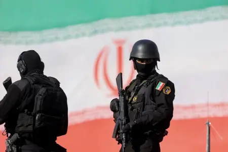 Çin vətəndaşlarını İrandan çıxmağa çağırdı