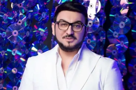 Tolik anons etdi: "Yeni siyahı gəlir"