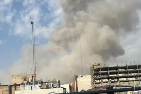 Tehranda güclü partlayış səsləri: Paytaxtda səmaya tüstü qalxdı - VİDEO 