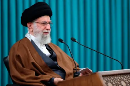 Xameneinin cəsədinin FOTOSU