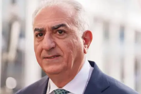 Pəhləvi: "Onlar mənə gələcək şah kimi etibar etmirlər"