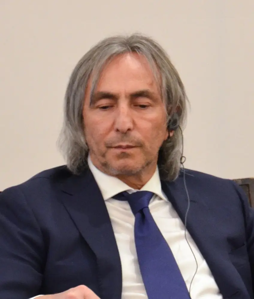 Məşhur biznesmen Cəbrayılov hotel otağında ölü tapıldı - Foto 