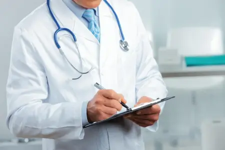 İcbari tibbi sığortada müştərək maliyyələşmənin tətbiqi təxirə salındı