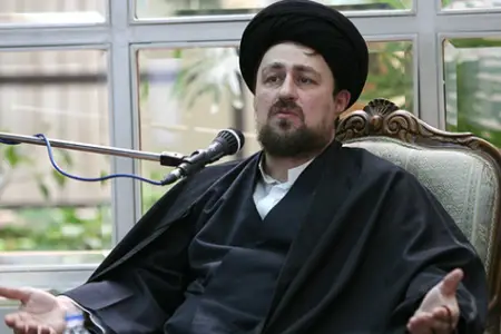 Xomeyni İran xalqını küçələrə çıxmağa çağırdı 