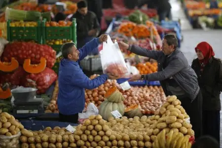 İran ixracı dayandırdı: Azərbaycanda ərzaq bazarına təsiri olacaq? 