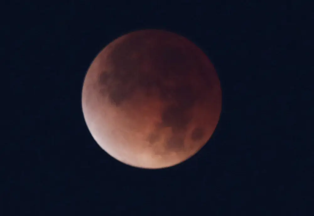 İlin ilk Ay tutulması… – FOTOLAR