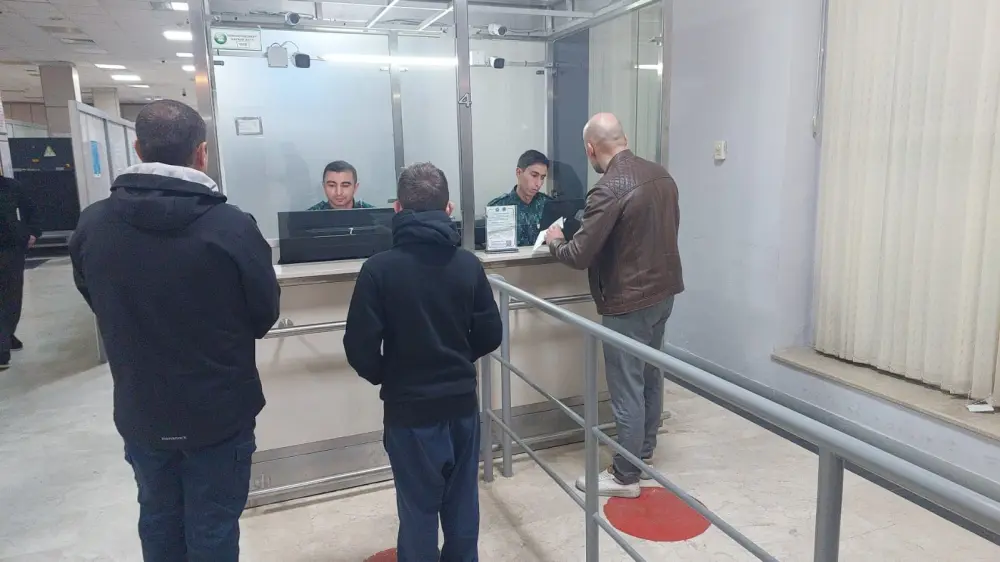 Bolqarıstanın 10-dan çox diplomatı İrandan Azərbaycana təxliyə olundu