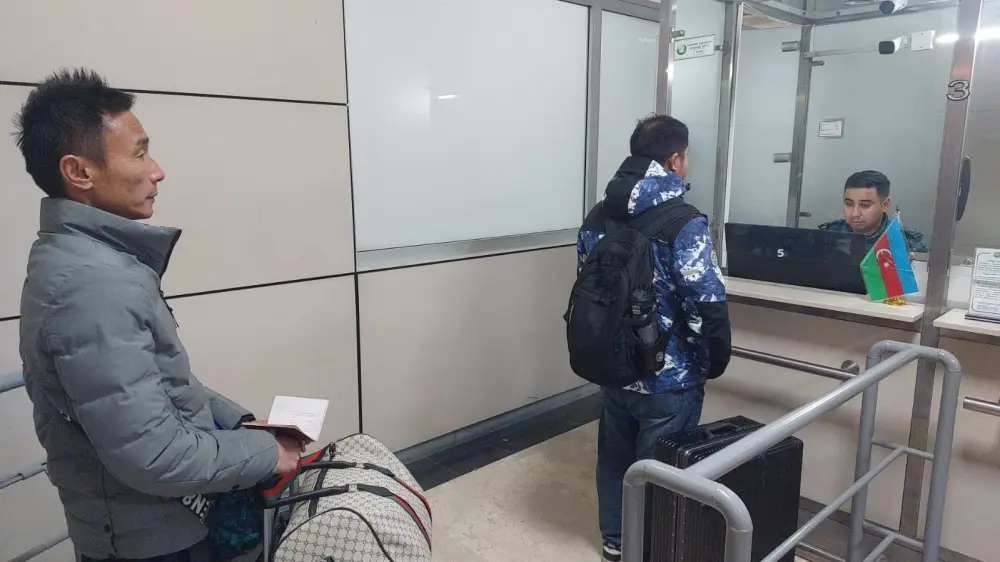 Bolqarıstanın 10-dan çox diplomatı İrandan Azərbaycana təxliyə olundu