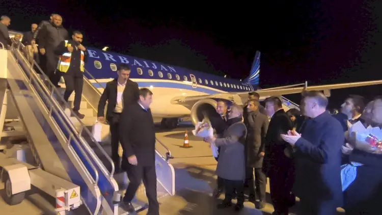 Bakıdan gələn 71 nəfər Iğdırdan avtobuslarla Naxçıvana yola salındı – FOTOLAR/YENİLƏNDİ