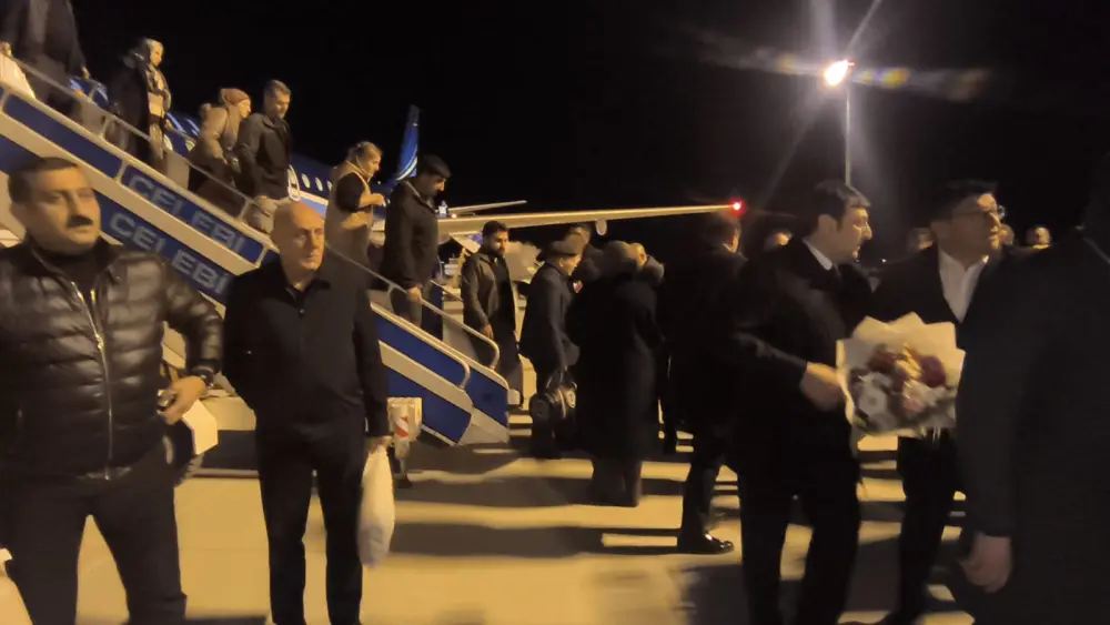 Bakıdan gələn 71 nəfər Iğdırdan avtobuslarla Naxçıvana yola salındı – FOTOLAR/YENİLƏNDİ