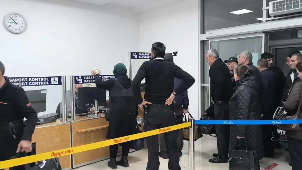 Bakıdan gələn 71 nəfər Iğdırdan avtobuslarla Naxçıvana yola salındı – FOTOLAR/YENİLƏNDİ