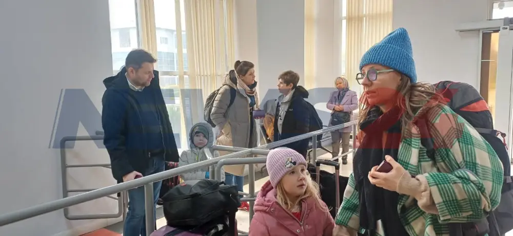 Polşa diplomatları Azərbaycan sərhədi ilə təxliyə edildi