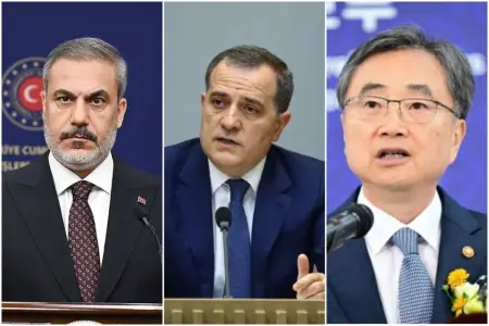 Ceyhun Bayramov türkiyəli və cənubi koreyalı həmkarları ilə danışdı