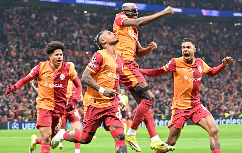 "Qalatasaray" "Liverpul"a qarşı oyunda ilk qola BELƏ SEVİNDİ – FOTOLAR