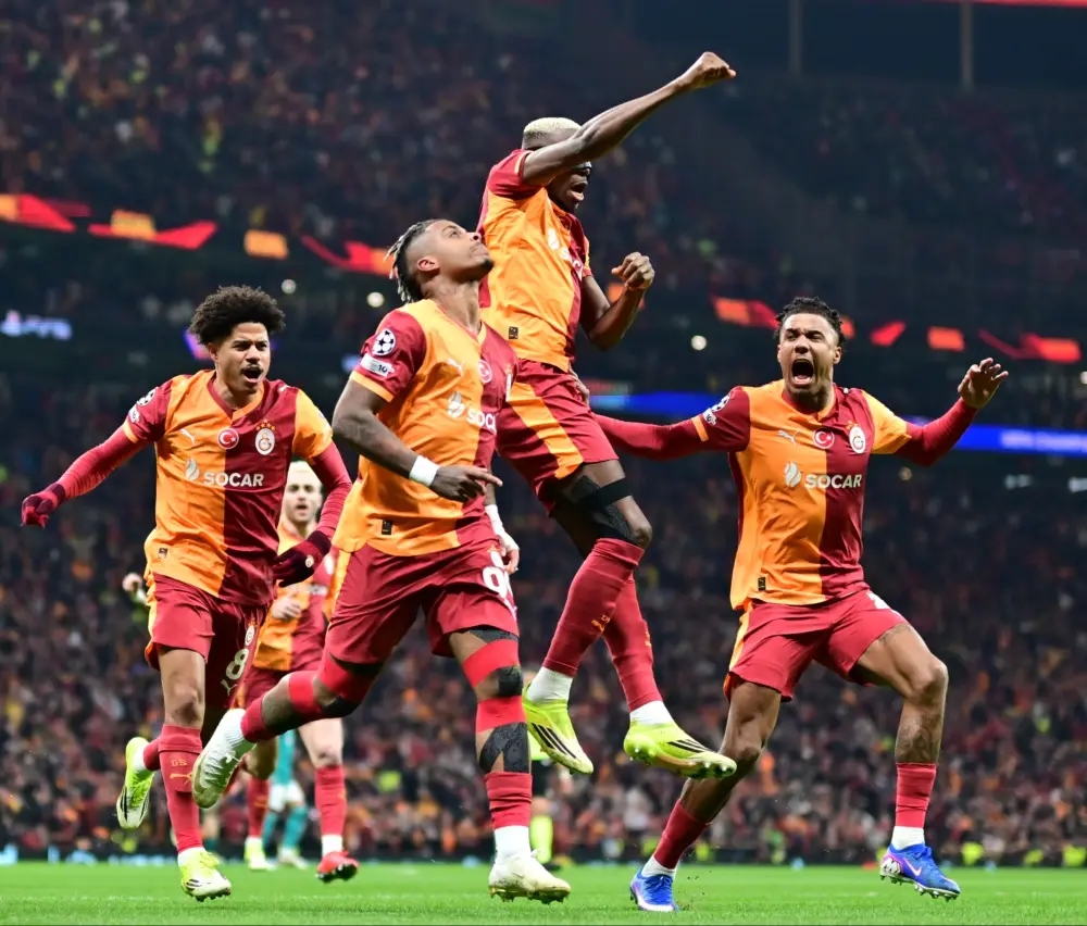 "Qalatasaray" "Liverpul"a qarşı oyunda ilk qola BELƏ SEVİNDİ – FOTOLAR