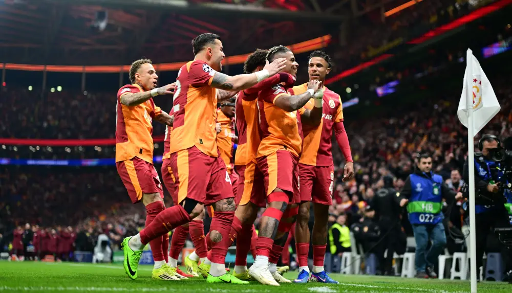"Qalatasaray" "Liverpul"a qarşı oyunda ilk qola BELƏ SEVİNDİ – FOTOLAR