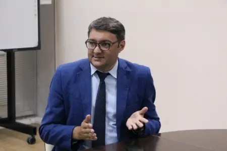 Əziz Əlibəyli vəzifəsindən ayrıldı