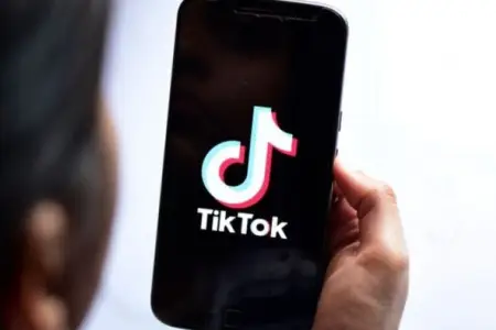 Çılpaq görüntüləri yayılmış tiktoker azadlığa buraxıldı 