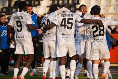 "Neftçi" 23 min manat cərimələndi